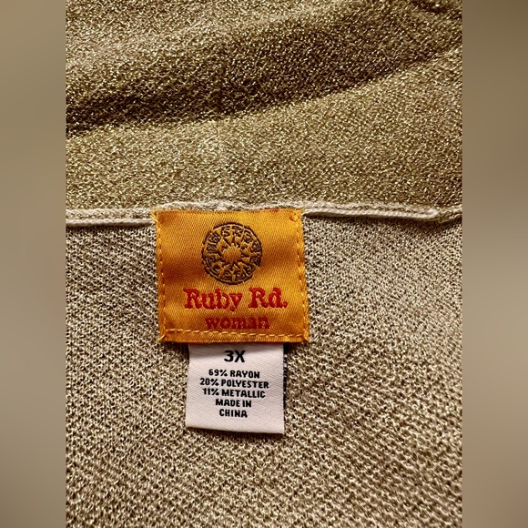 Ruby Rd. Gold and Cream Ombre Sweater Set - Picture 13 of 14